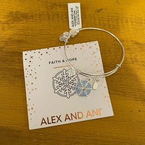 NWT ALEX AND ANI SNOWFLAKE 2021